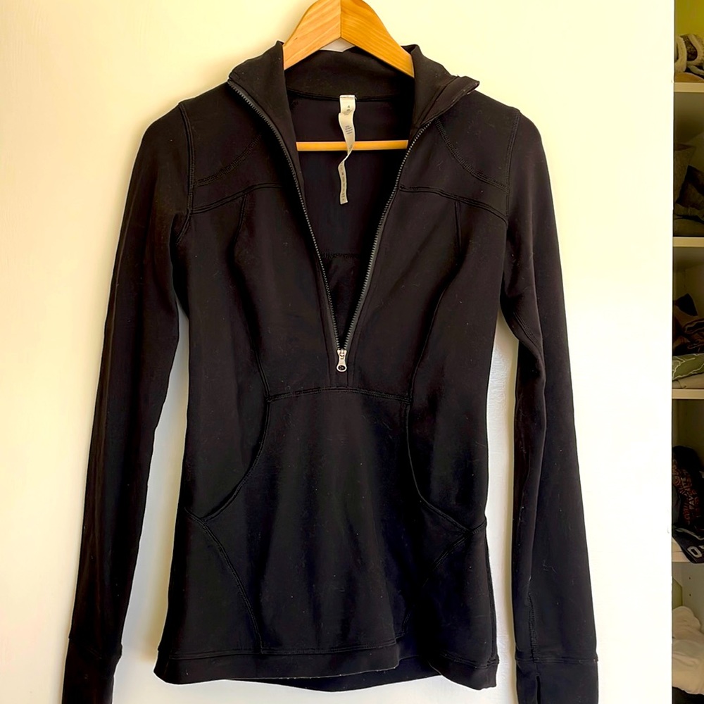 Lululemon top with zipper, pockets, black, size 4